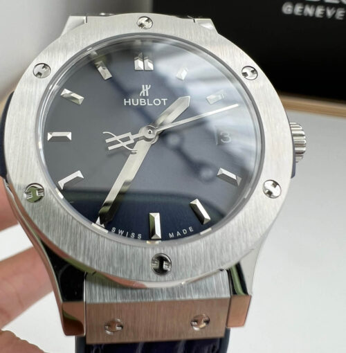 Replica Hublot Classic Fusion 581.NX.7170.LR 33MM HB Factory Blue Dial Leather Strap Watch