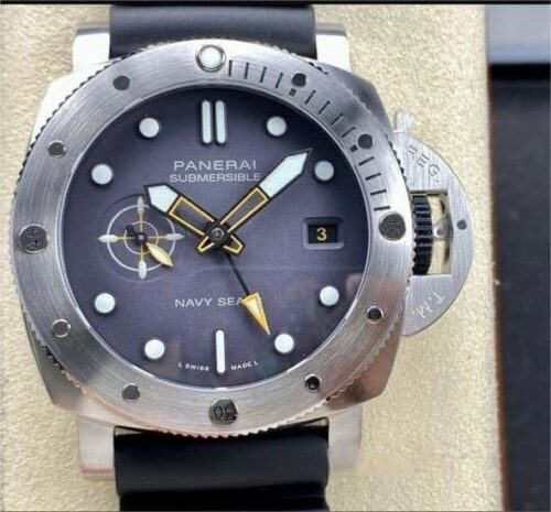 Replica Panerai Submersible PAM01323 VS factory Black Strap - AR Replica Watches